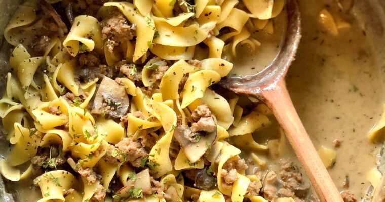 One-Pot Ground Beef Stroganoff (with noodles)