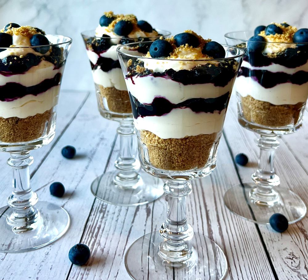 Mini No-Bake Blueberry Cheesecakes