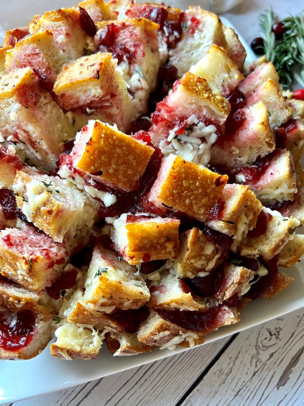 Cranberry Brie and White Cheddar Pull Apart Bread