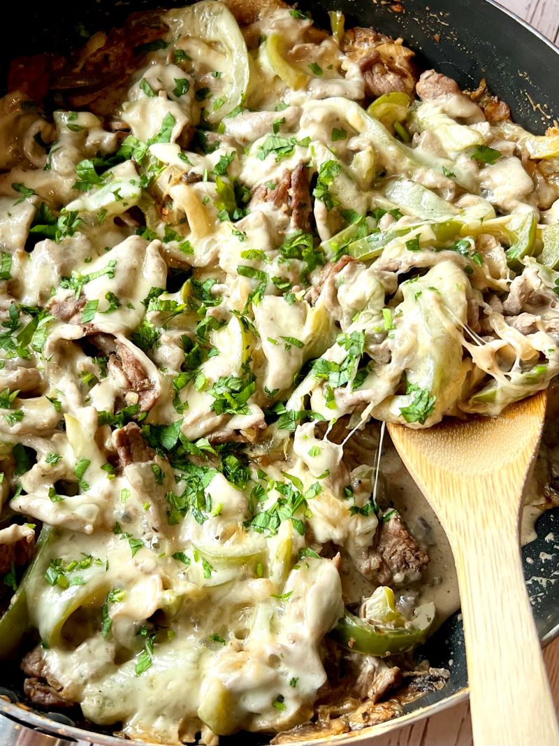 Low-Carb Philly Cheesesteak Skillet Meal