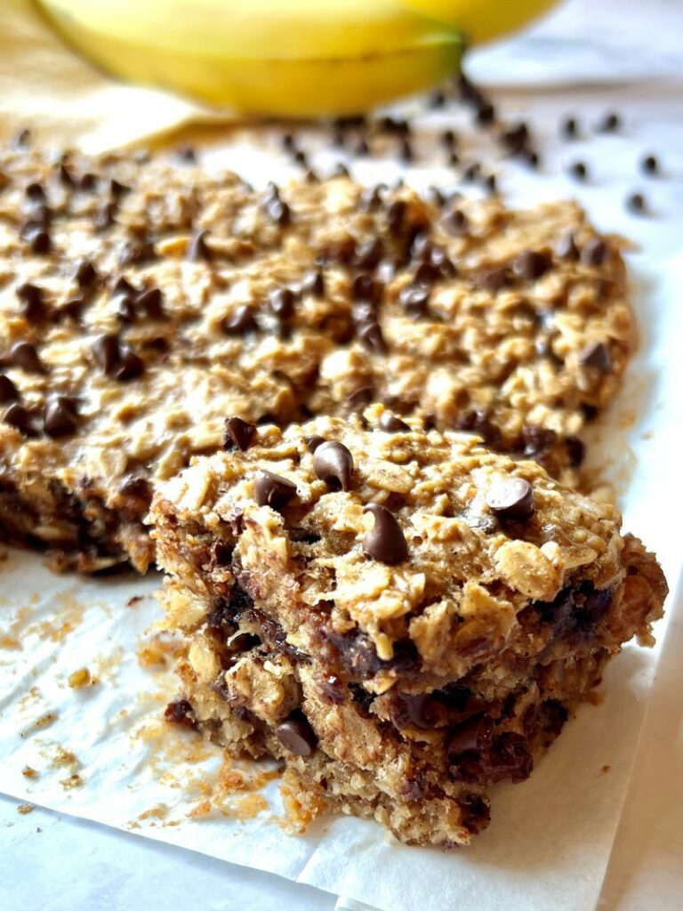 Viral Chocolate Chip Peanut Butter Oatmeal Bars