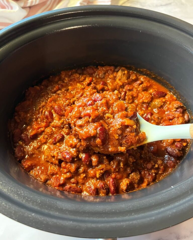 The Best Slow Cooker Beef Chili in the crockpot