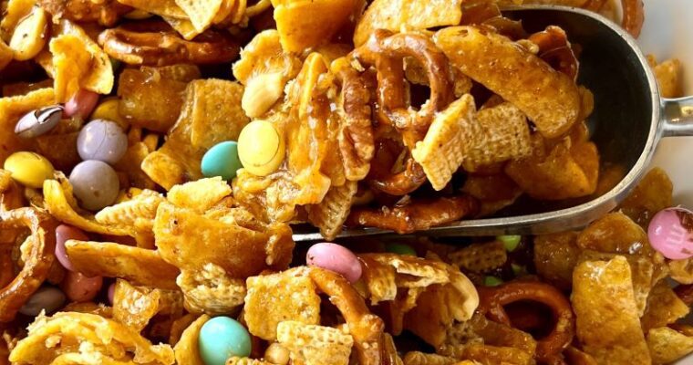 Sweet and Spicy Frito Snack Mix