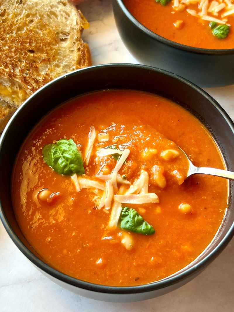 Easy Tomato Soup with White Beans