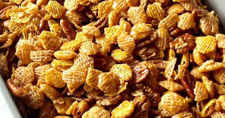 Maple Pecan Snack Mix