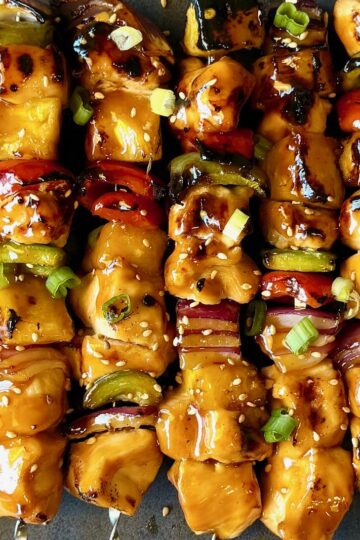 Close up of teriyaki chicken kabobs