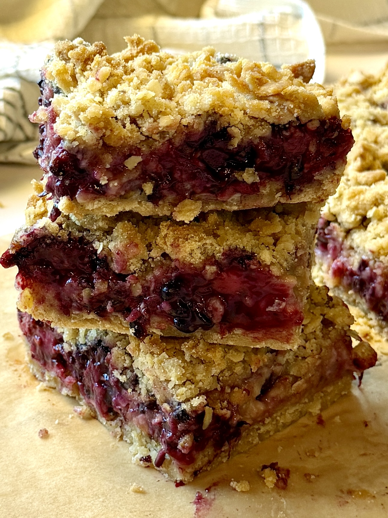 Fresh Blackberry Zucchini Bars